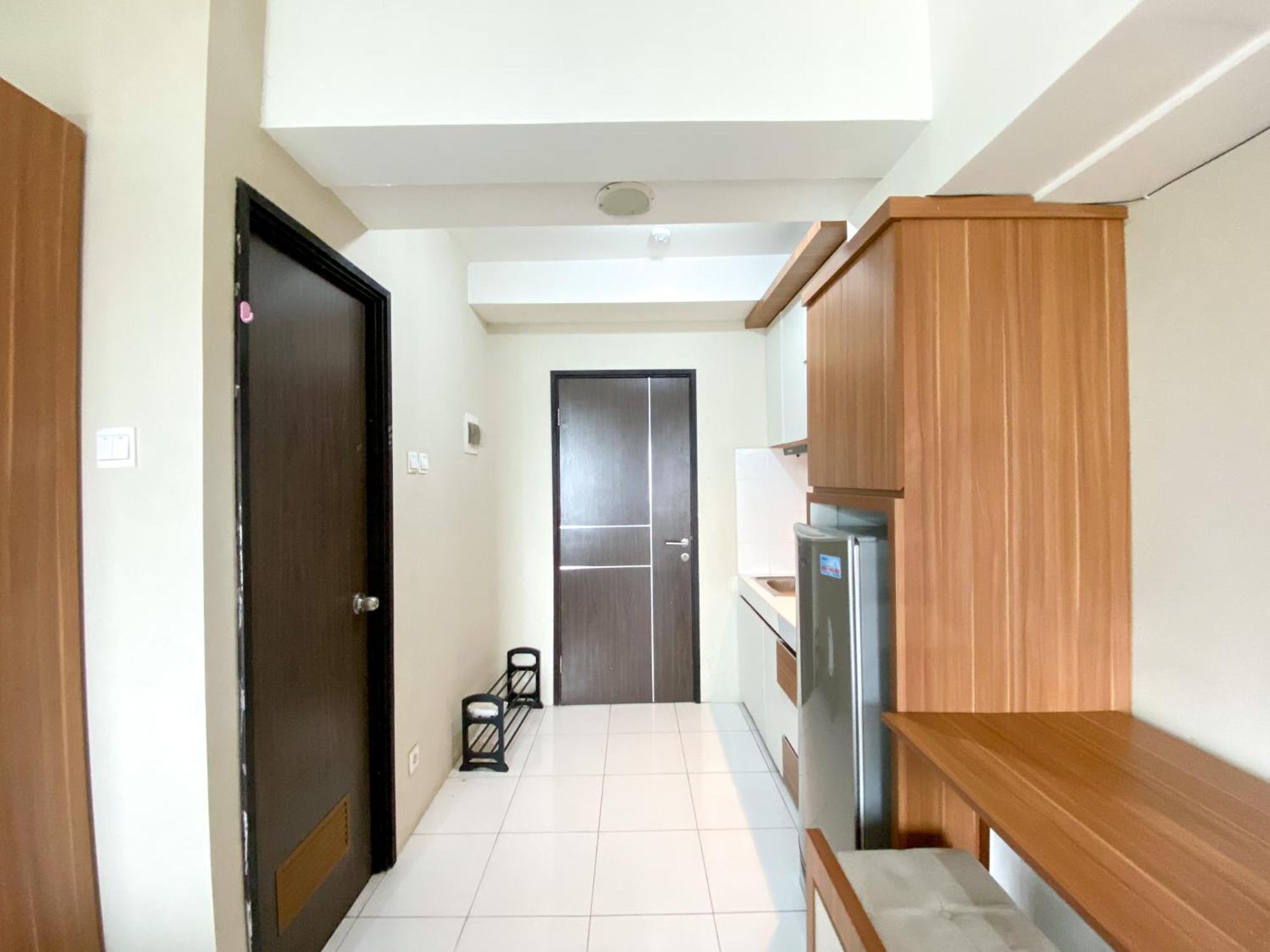 Apartemen Full Furnished With Simply Look Mont Blanc By Travelio
